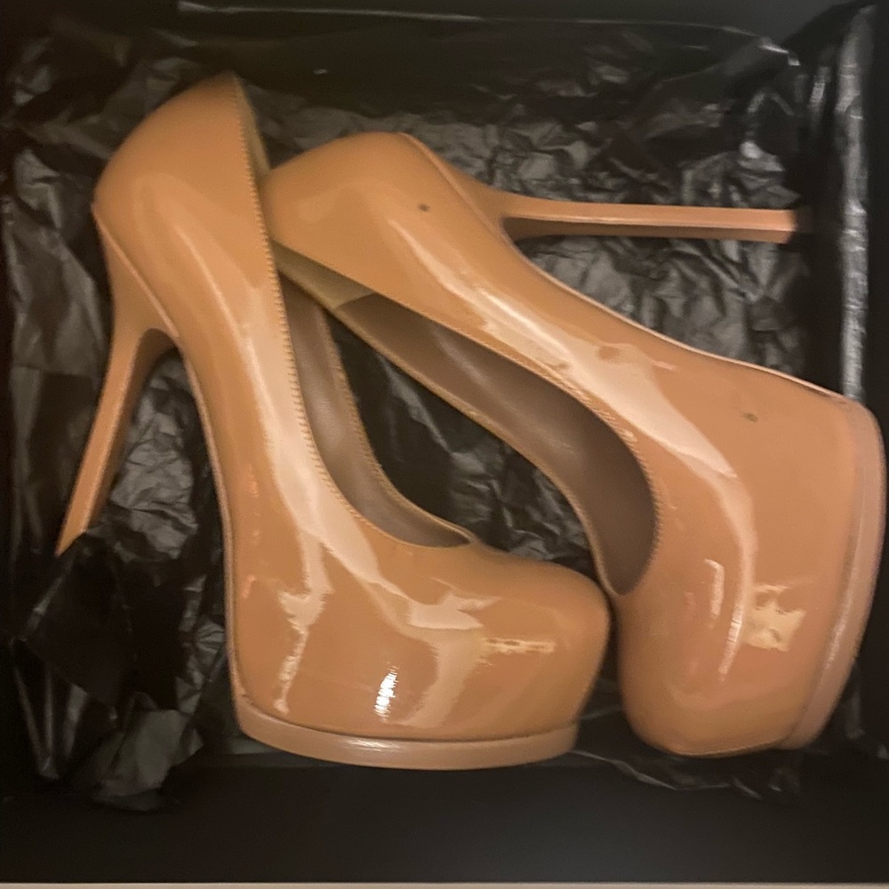 Yves Saint Laurent Tribtoo Heels